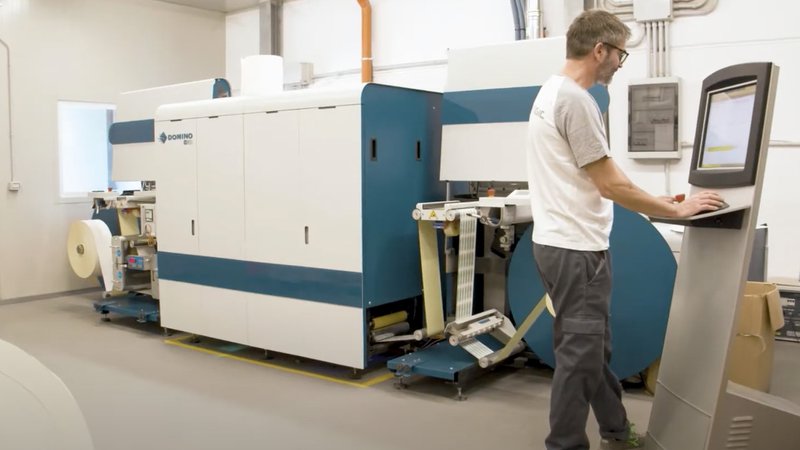 Tweede Domino N610i digitale labelpers stimuleert groei voor Finlogic